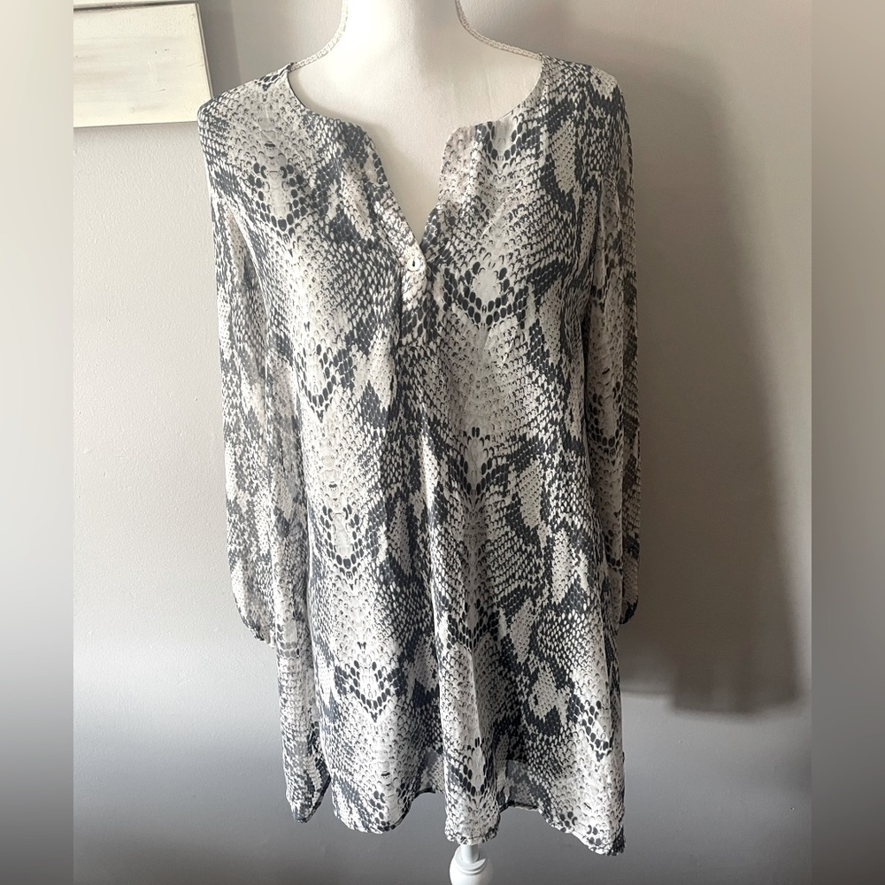 Long Sleeve Split V-Neck Flowy Bohemian Snakeskin Print Tunic / Dress (S)